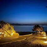 Seanfinity Beachfront Appartamento *