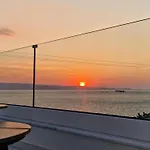 Seanfinity Beachfront شقة *