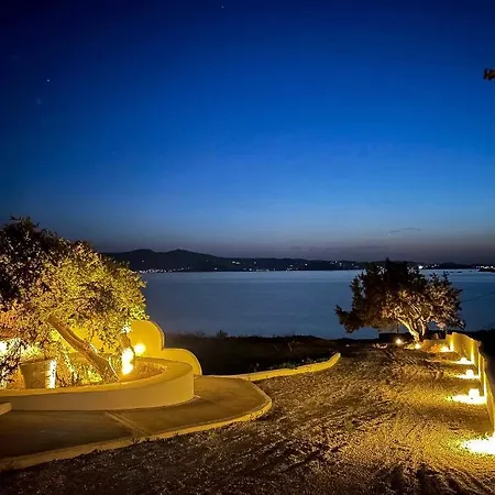 Seanfinity Beachfront Appartamento *