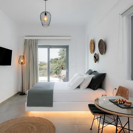 Seanfinity Beachfront Апартаменты *