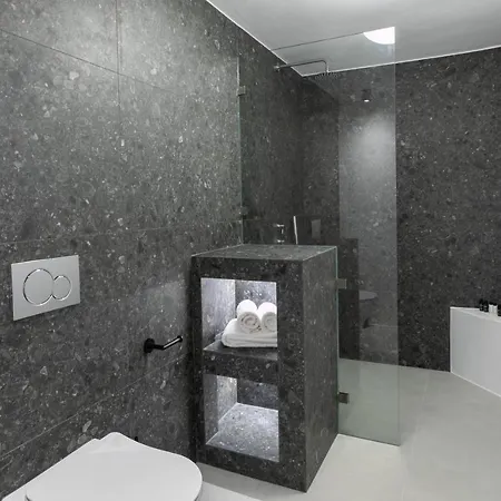 Апартаменты Seanfinity Beachfront