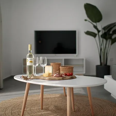 Апартаменты Seanfinity Beachfront *