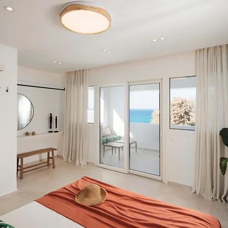 Seanfinity Beachfront Апартаменты