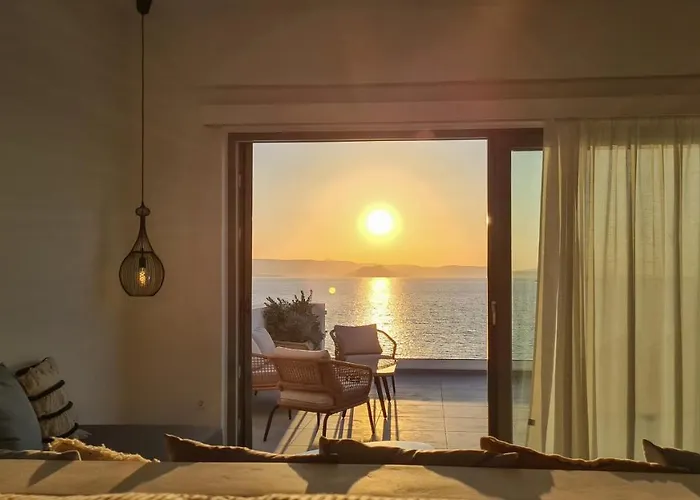 Seanfinity Beachfront Apartament Mikri Vigla